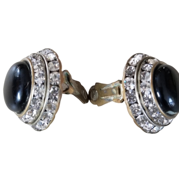 Vintage 1950s Mid Century Round Black Acrylic Bead Rhinestone Clip On Earrings - Picture 9 of 12
